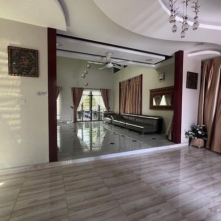 Nurbayu Chalet, Kemaman Куантан Екстериор снимка