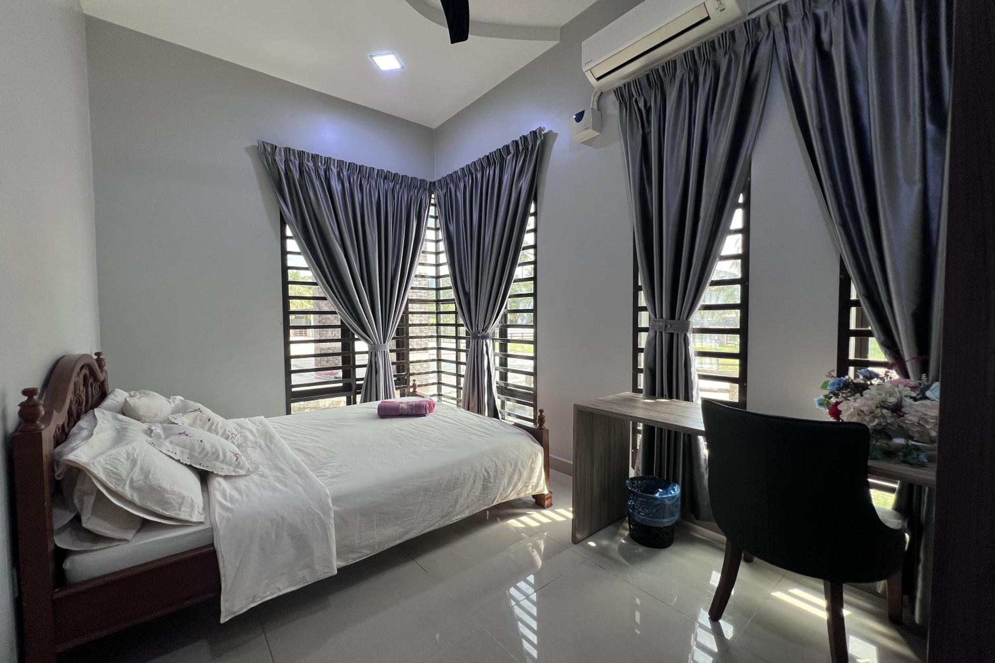 Nurbayu Chalet, Kemaman Куантан Екстериор снимка