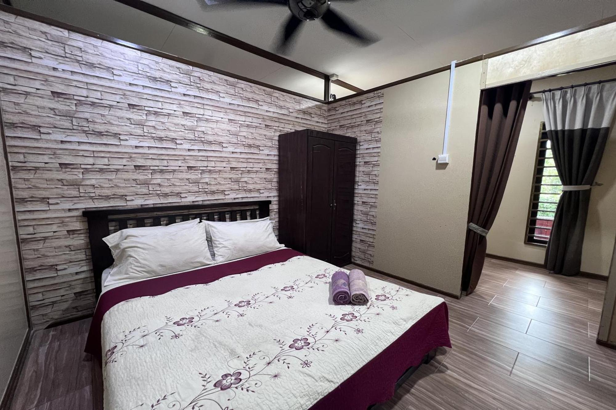 Nurbayu Chalet, Kemaman Куантан Екстериор снимка