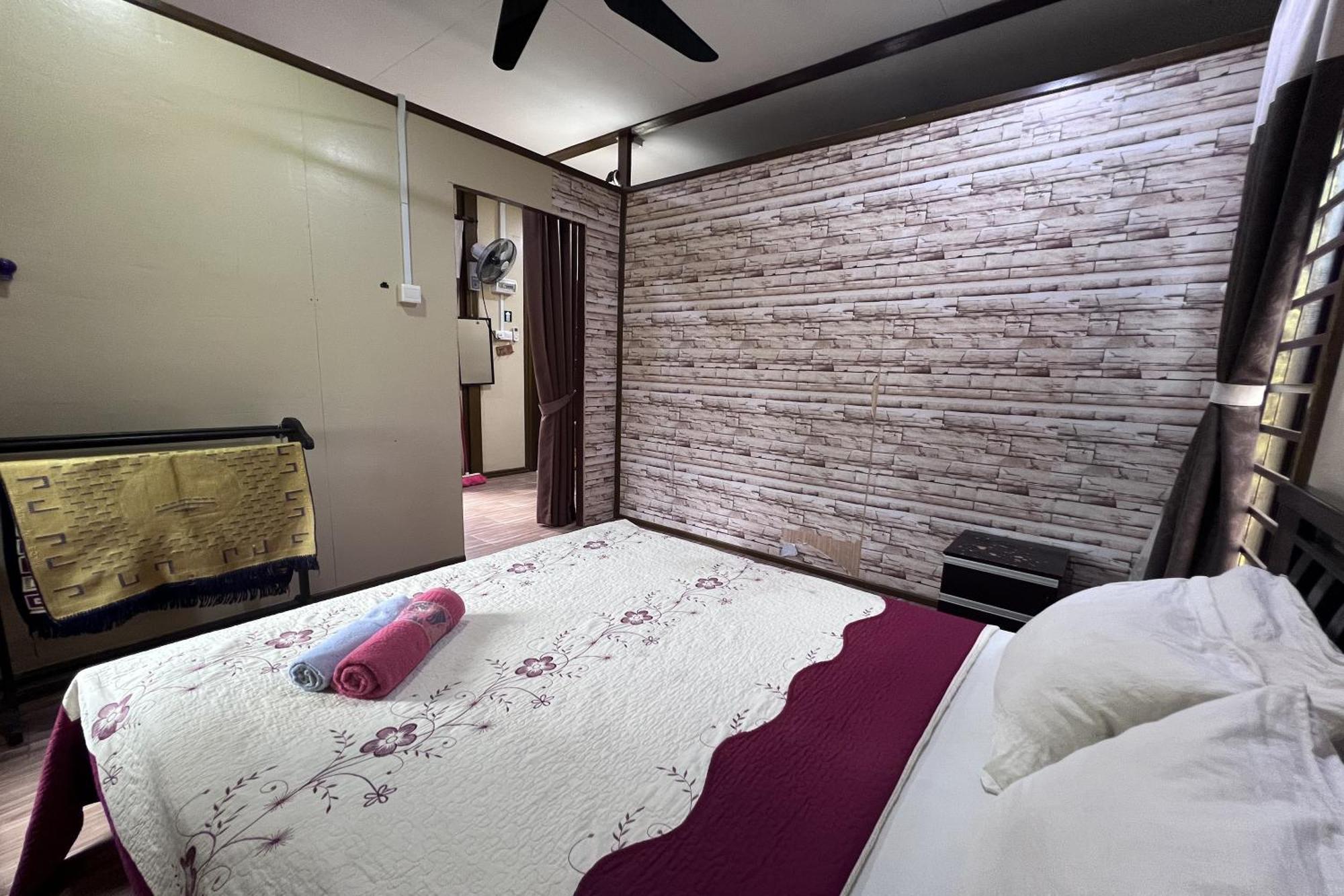 Nurbayu Chalet, Kemaman Куантан Екстериор снимка