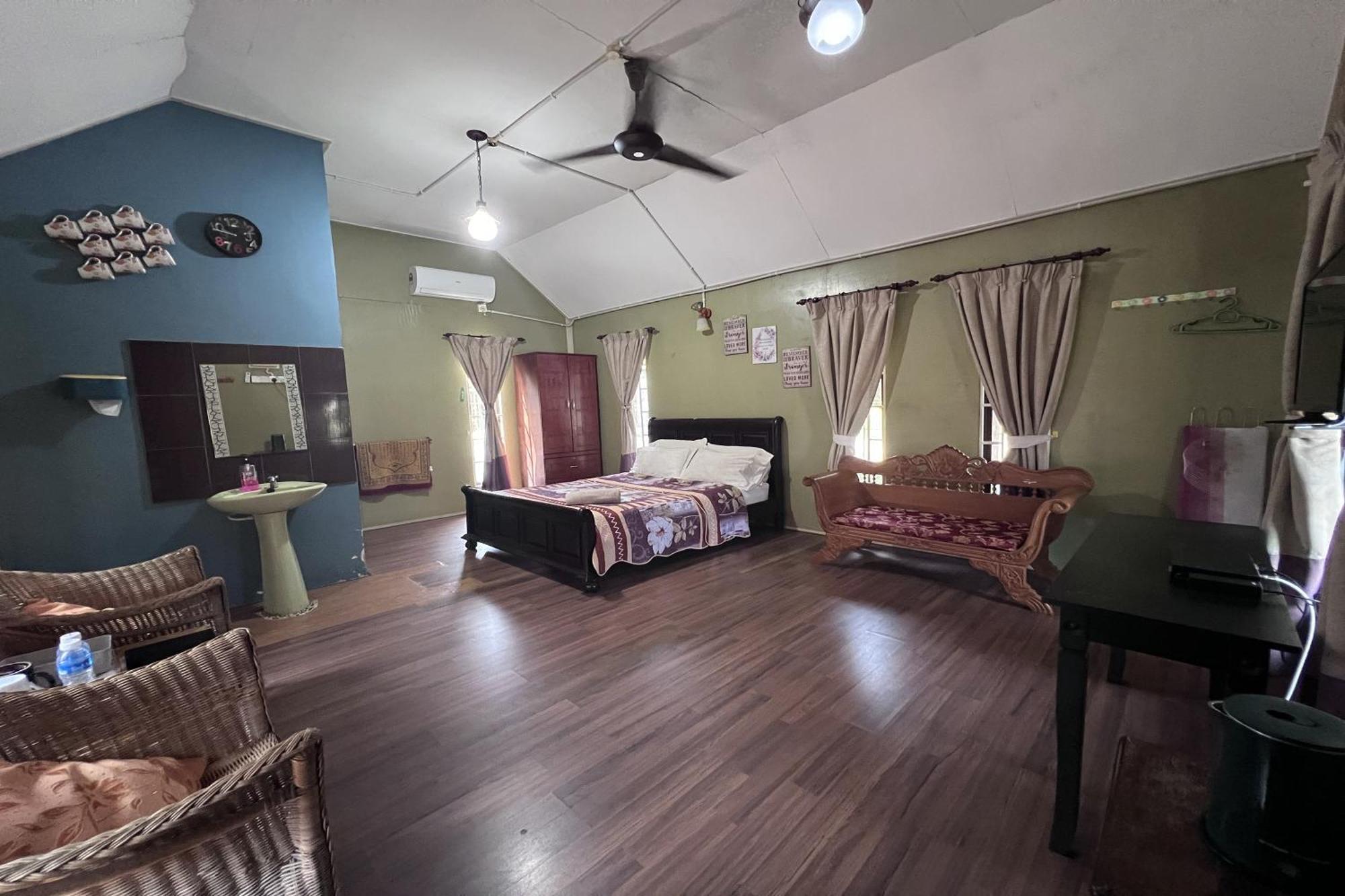 Nurbayu Chalet, Kemaman Куантан Екстериор снимка