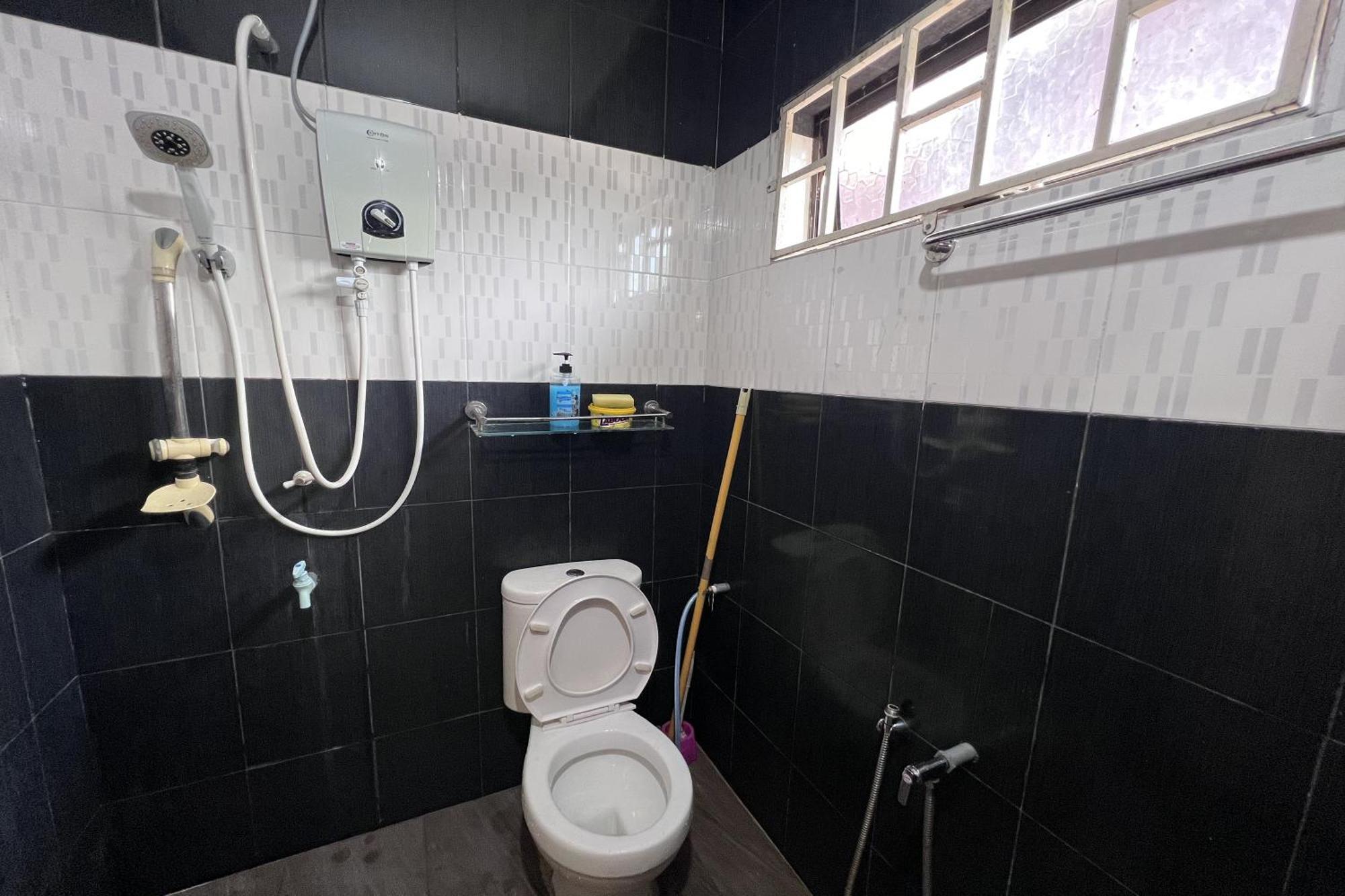 Nurbayu Chalet, Kemaman Куантан Екстериор снимка