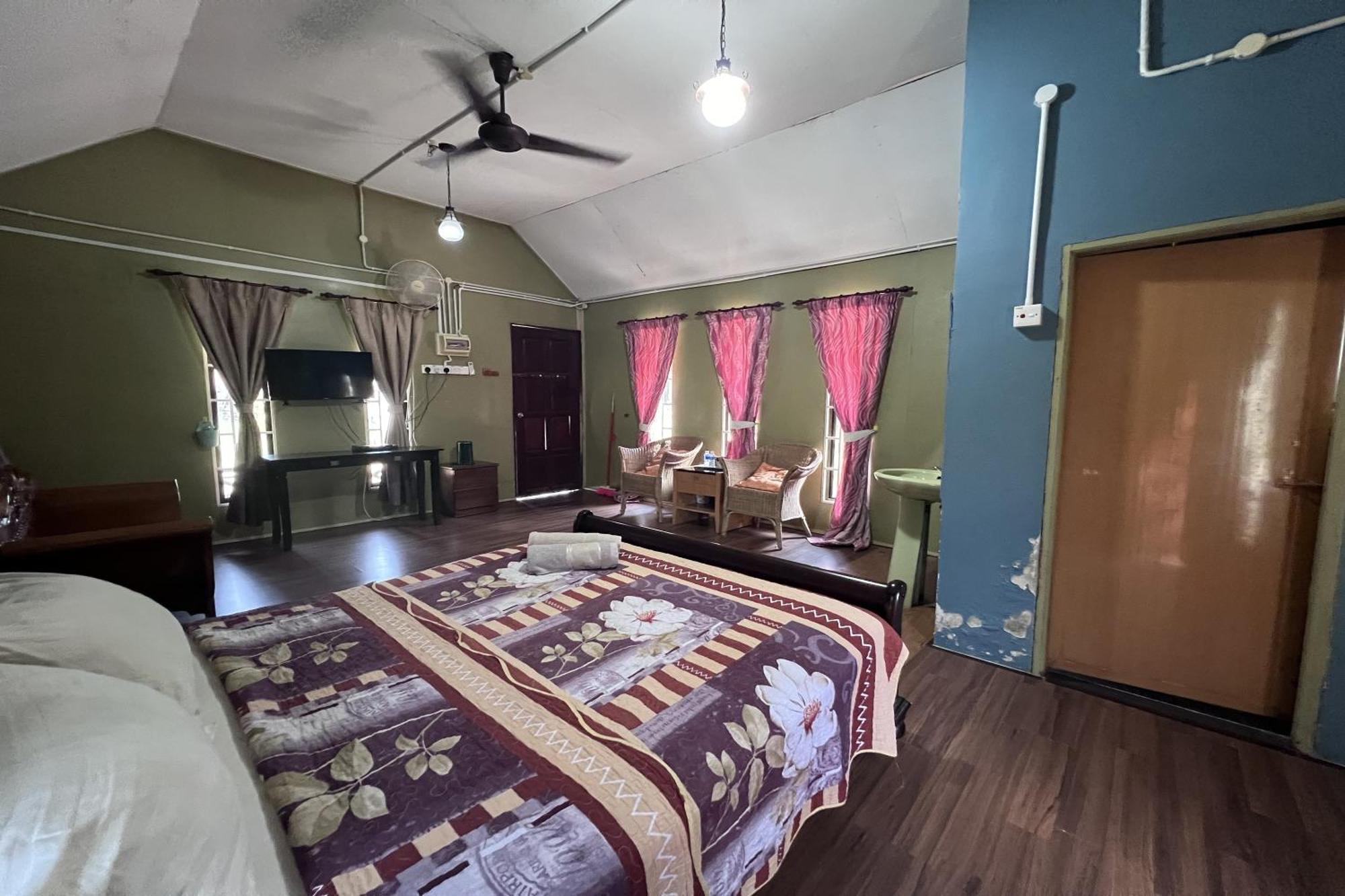 Nurbayu Chalet, Kemaman Куантан Екстериор снимка