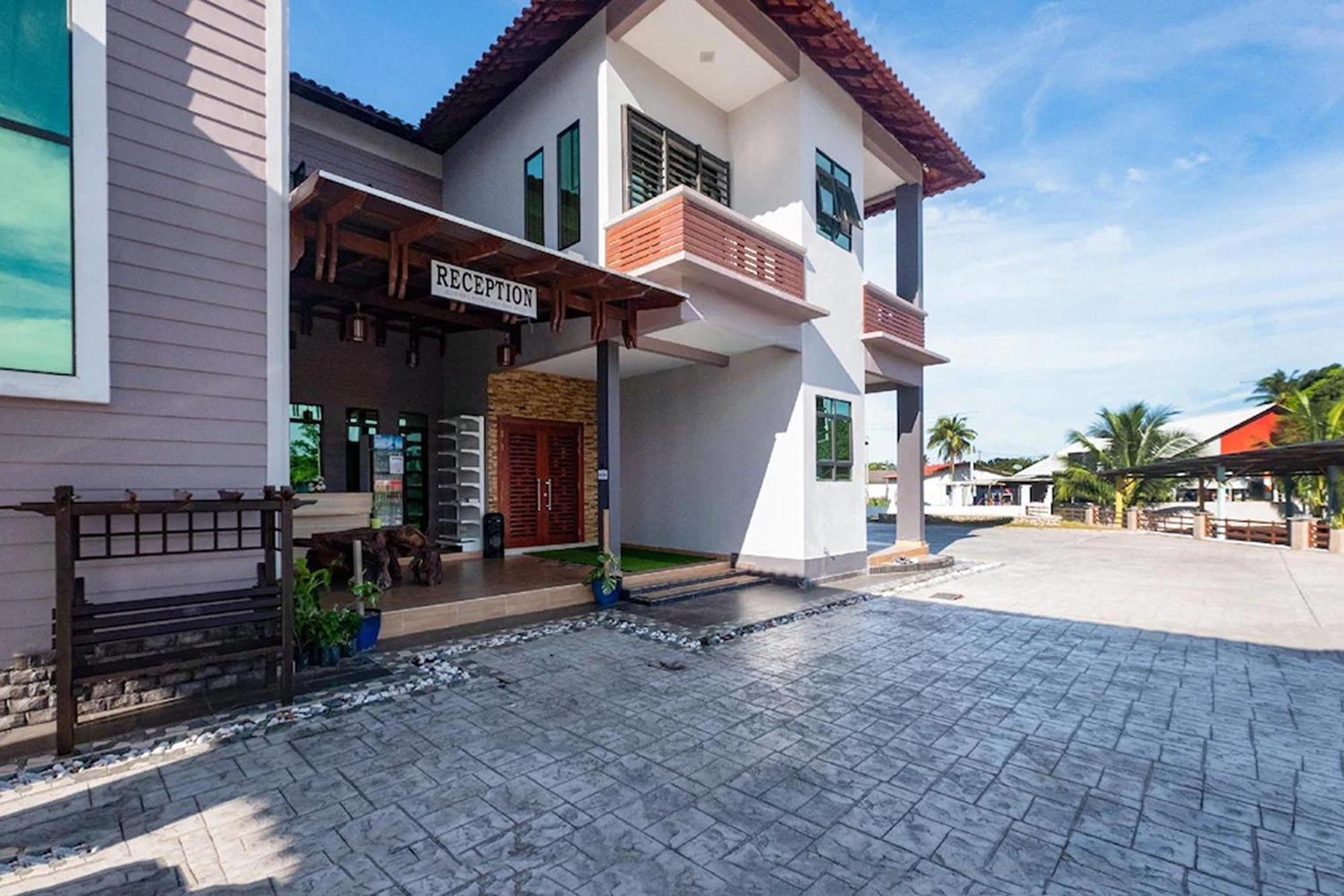 Nurbayu Chalet, Kemaman Куантан Екстериор снимка