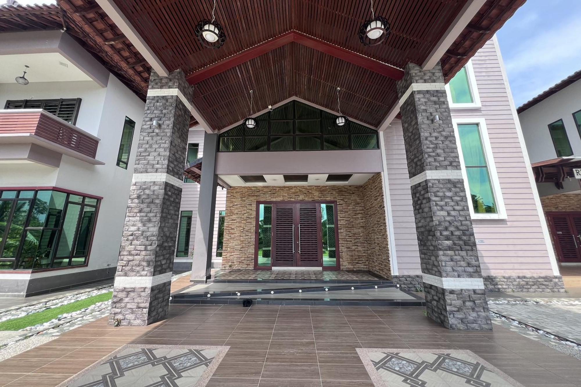 Nurbayu Chalet, Kemaman Куантан Екстериор снимка